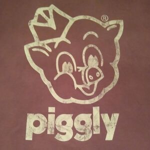 Piggly Wiggly T-Shirt 🐷